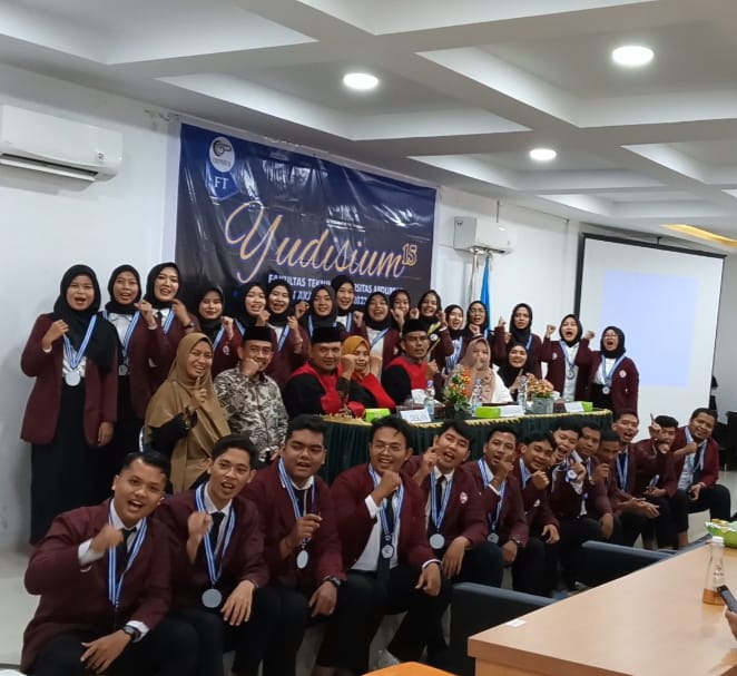 Fakultas Teknik Universitas Abdurrab Gelar Yudisium ke-15 Tahun Akademik 2022/2023