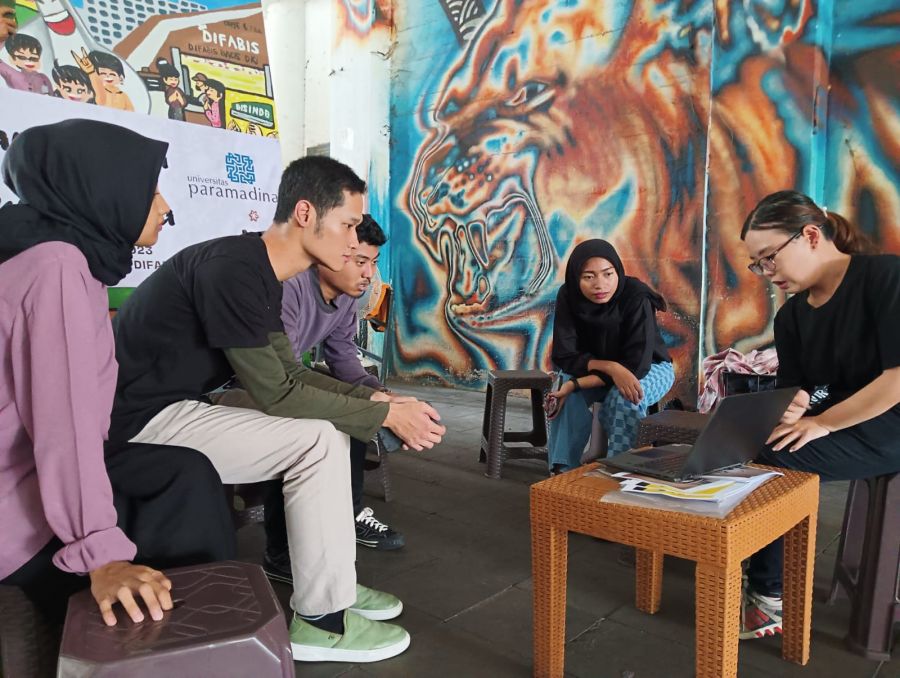 Meracik Kopi, Asa, dan Bahasa bersama Kedai Difabis